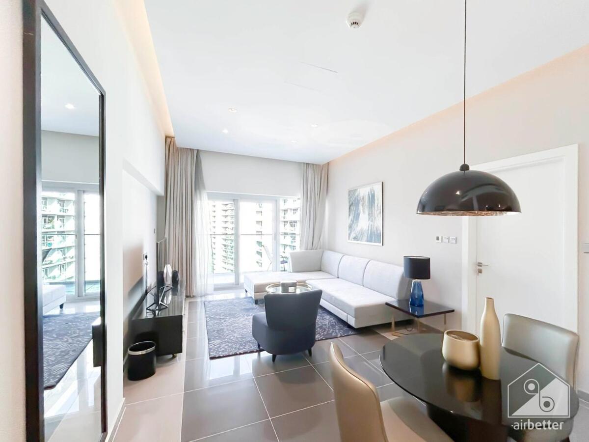 Luxury Stay At Damac Majestine With Balcony & Views Dubai Buitenkant foto